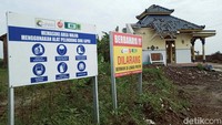 Empat masjid yang masih berdiri di tengah proyek tol adalah masjid Al- Ikhlas di Dusun Ngentak, Desa Kranggan, Kecamatan Polanharjo, masjid Nur Hidayah di Dusun Ronggolanang, Desa Kranggan, Kecamatan Polanharjo, masjid At taqwa di Dusun Mendungan, Desa Kapungan, Kecamatan Polanharjo dan masjid Ar Rahman di Dusun Pasekan, Desa Ngabeyan, Kecamatan Karanganom.