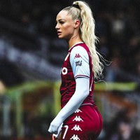 Rambut panjang pirang Alisha diikat kuncir kuda bak boneka Barbie. Foto: dok. Instagram/@alishalehmann7