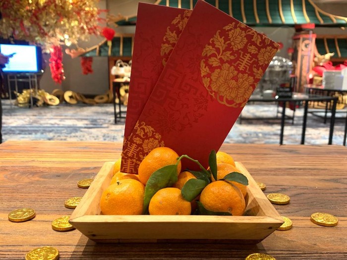 angpao saat perayaan imlek