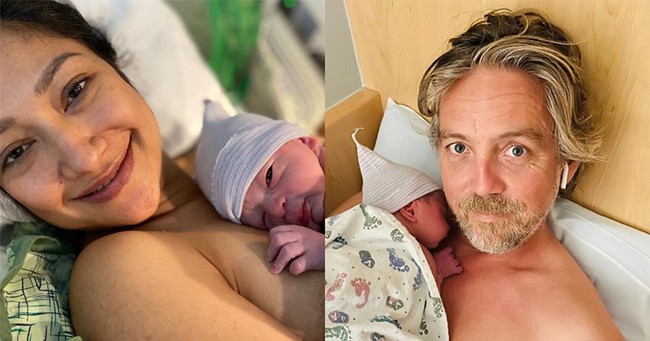 Rahma Azhari bersama suaminya, Paris Chong, melakukan skin to skin segera setelah Kirana Shea Azhari Chong lahir pada 18 Agustus 2020. Foto: Instagram