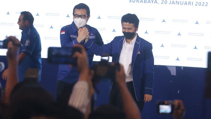 Bayu Airlangga dan Emil Elestianto Dardak di musda VI DPD Partai Demokrat Jatim