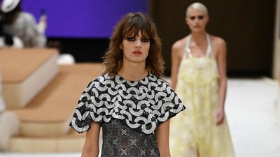 Foto 10 Koleksi Busana Chanel Haute Couture Spring 2022