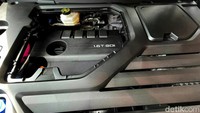 Chery menyematkan mesin 1.600 cc TGDi ke ke Tiggo 8 Pro ini. Mesin bensin ini dikawinkan dengan transmisi CVT. Diklaim, mesinnya ini punya tenaga sebesar 194 HP dan torsi 290 Nm. Asyiknya lagi, dalam versi yang ditunjukkan ke media pada sesi Chery Media Lite Experience ini hadir dengan teknologi ADAS yang canggih. Tak heran mobil ini punya fitur adaptive cruise control dan segelintir fitur berbasis rada lainnya.