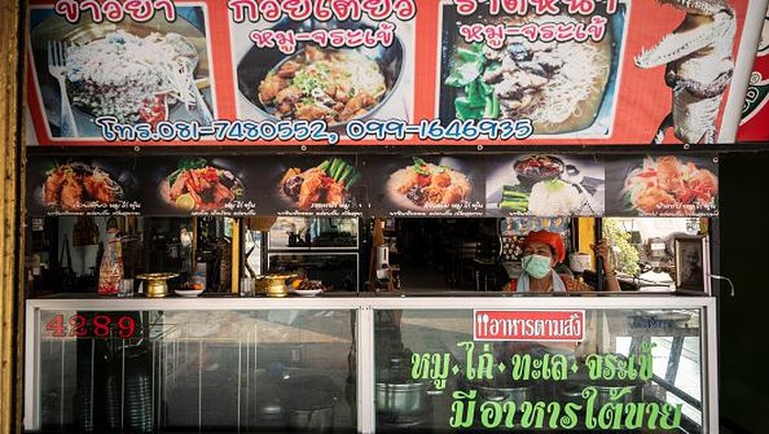 Daging buaya tengah jadi primadona imbas naiknya harga daging babi di Thailand. Lantas seperti apa sih peternakan buaya yang tengah naik daun ini? Lihat yuk.