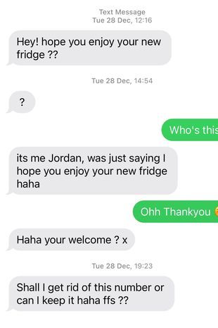 Pengantar Kulkas Dijebak Pelanggan