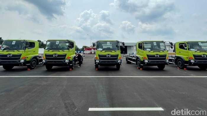Hino mendirikan fasilitas pelatihan sopir truk di Purwakarta, Jawa Barat. Fasilitas pelatihan ini memiliki materi pengujian yang lengkap dan terstandar lho.