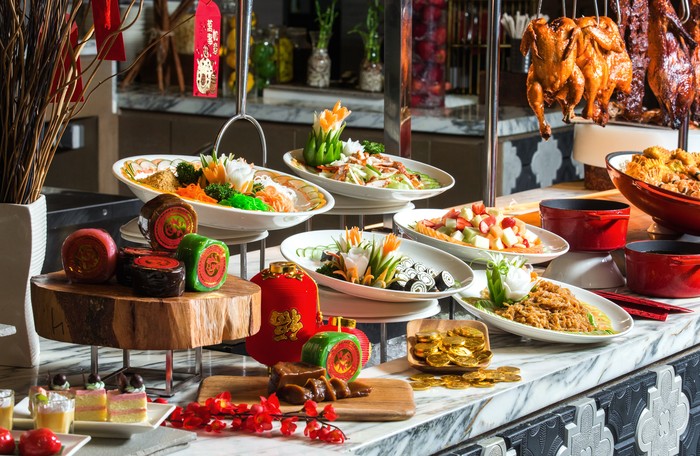 Jamuan Imlek Komplet dengan Yu Sheng Tersedia di Restoran Ini