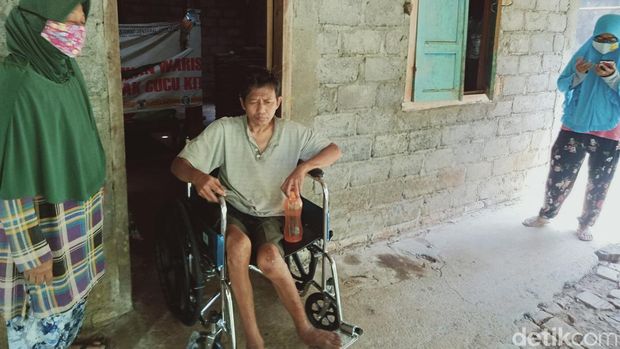Kakak beradik di Klaten alami kelumpuhan.