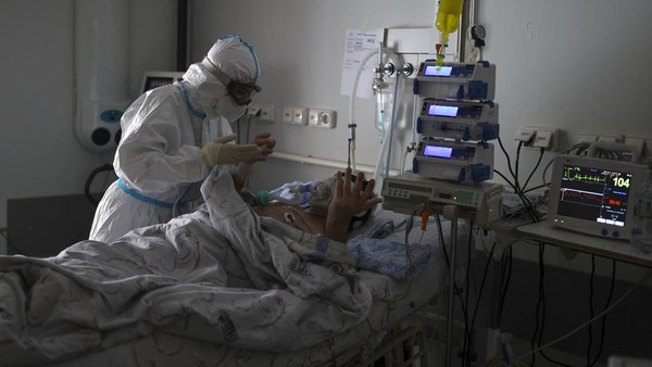 Kondisi Ruang ICU di RS Rusia Saat Kasus COVID-19 Tembus 88 Ribu