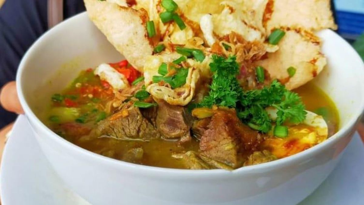 Rujak Soto: Perpaduan Unik Rujak Cingur dan Soto yang Menggugah Selera