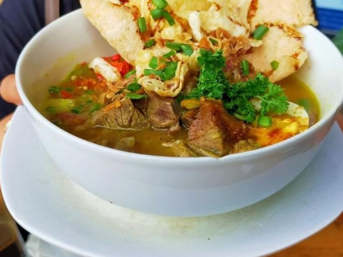 Kuliner Banyuwangi Naik Kelas, Menikmati Rujak Soto di Restoran