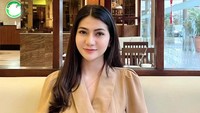 Ini adalah asisten baru Hotman Paris. Foto: Instagram Loli Auristela