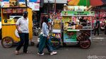 Entah Kenapa, Jajanan Enak Pada Ngumpul di Pasar Lama Tangerang