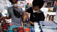 Kemudian tahun 2012 kawasan ini mulai ditata menjadi sebuah kawasan kuliner yang memusatkan para pedagang kaki lima untuk menjajakan dagangannya.