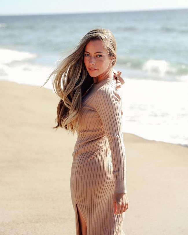 Kendra WilkinsonPacar ketiga Hugh Hefner di The Girls Next Door adalah Kendra Wilkinson. Ia cukup dikenang para penonton karena sikapnya yang blak-blakan. Setelah tinggal di Playboy Mansion selama lima tahun, ia juga punya acara realiti sendiri. Foto: Instagram