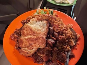 Jadi Incaran! Ini 5 Nasi Goreng Gila Kaki Lima Favorit Foodies hingga Pejabat