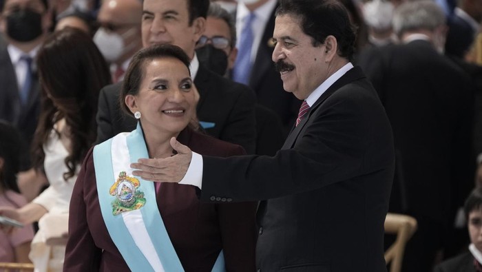 Pertama dalam Sejarah, Honduras Resmi Dipimpin Presiden Wanita Xiomara Castro dilantik menjadi Presiden Honduras. Ia menjadi wanita pertama yang memangku jabatan presiden di negara tersebut. Ini sosoknya.