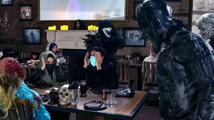 Restoran di Riyadh Ini Tawarkan Santap Makanan Bareng Zombi hingga Vampir! Berani? Restoran di Riyadh Ini Tawarkan Santap Makanan Bareng Zombi hingga Vampir! Berani?