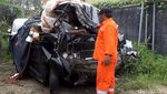 Tabrak Belakang Truk di Tol Cipularang, Pikap Ini Ringsek