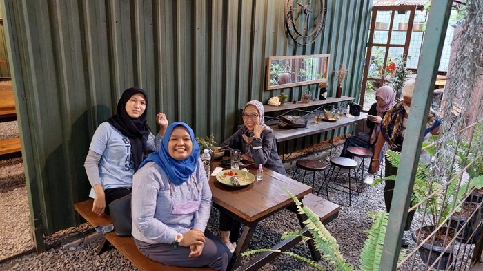 tempat nongkrong surabaya