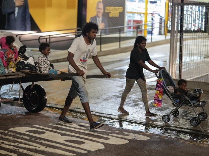 Pandemi COVID-19 berdampak pada perekonomian warga di berbagai negara dunia. Di Sao Paulo Brasil, populasi gelandangan meningkat hingga 30% selama pandemi.