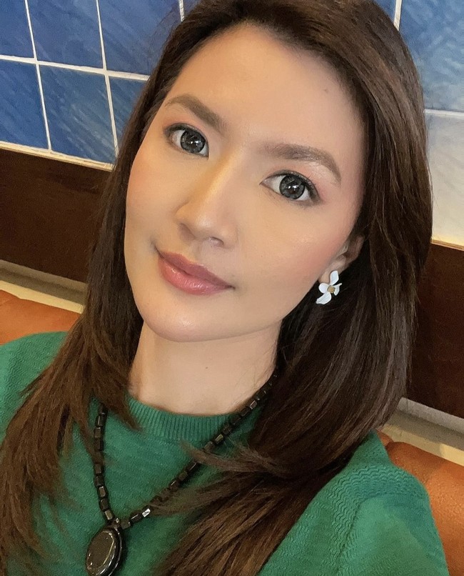 Netizen pasti sudah tak asing dengan sosok Asty Ananta. Dia mengawali kariernya sebagai pesinetron setelah mengikuti kontes pencarian model majalah remaja pada 1999. Foto: dok. Instagram @asty_ananta