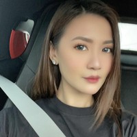 Unggahan Asty Ananta dibanjiri komentar netizen yang memuji paras cantiknya. Dia dinilai awet muda di umur 37 tahun. Foto: dok. Instagram @asty_ananta