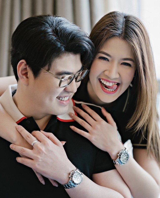 Selain itu, Asty Ananta fokus merintis bersama sang suami Hendra Suyanto. Keduanya merintis bisnis produk kesehatan yang dimulai di masa pandemi. Foto: dok. Instagram @asty_ananta