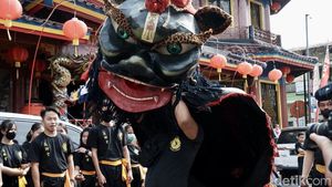 Barongsai-Angklung Ramaikan Peresmian Odeon Kampoeng Naga