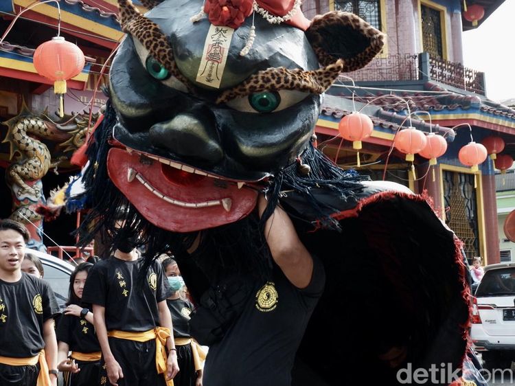 Barongsai-Angklung Ramaikan Peresmian Odeon Kampoeng Naga