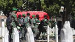 Foto-foto Prosesi Pemakaman Sertu Anumerta M Rizal di TMP Cikutra