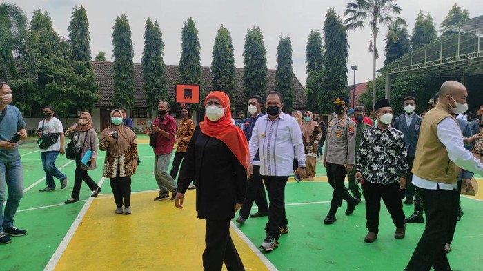 Gubernur Khofifah