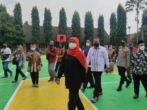 Khofifah Tinjau SMAN Pakusari Jember Diduga Ada Rasisme
