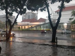 Potensi Gerimis di Surabaya Raya Diperkirakan Terjadi Saat Weekend