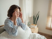 Pernah Tersentak Kaget Saat Tidur? Ternyata Ini Penyebabnya