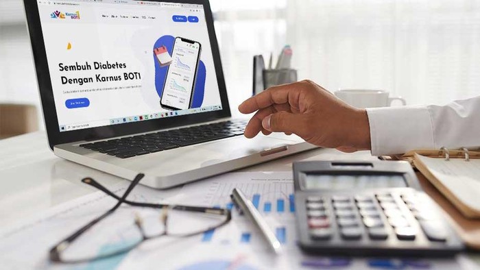 Aplikasi BOT1 hadir sebagai platform digital yang mampu memantau kondisi penderita diabetes, sekaligus pendamping cerdas dalam proses penyembuhan.