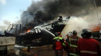 Total sebanyak 13 kapal yang akan melaut terbakar.