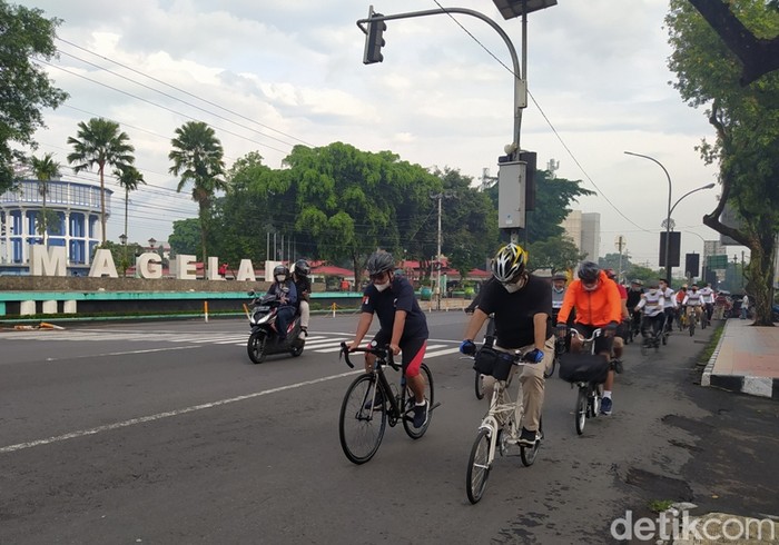 Kota Magelang mendapat penghargaan sebagai Kota Ramah Sepeda dari B2W Award, Sabtu (29/1/2022).