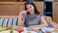 Ada dim sum berupa shumai, ceker, dumpling, dan lainnya. Foto: Instagram @jeeesc_