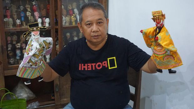 Mampir ke Dapur Produksi Wayang Potehi di Kota Santri Jombang