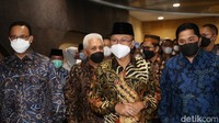 Zulhas menilai umat Islam perlu mengimplementasikan cara beragama yang moderat. Dia menyebut Islam tengah menjadi konsep Islam yang jalan bersama konsep kebangsaan.