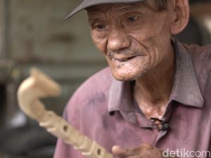 Nasib Goyong, Pemulung Pelestari Gambang Kromong