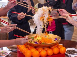 Ada Yee Sang dan Hidangan Kanton untuk Rayakan Imlek di Restoran Ini