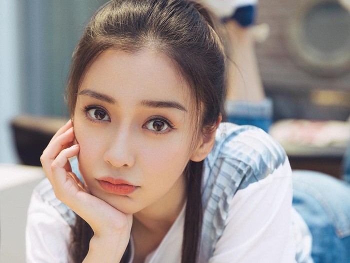 Potret Angelababy