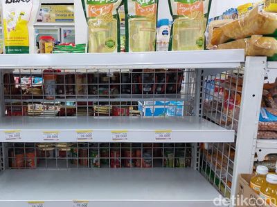 Minyak Goreng Murah Gaib, Rak Kosong Melompong