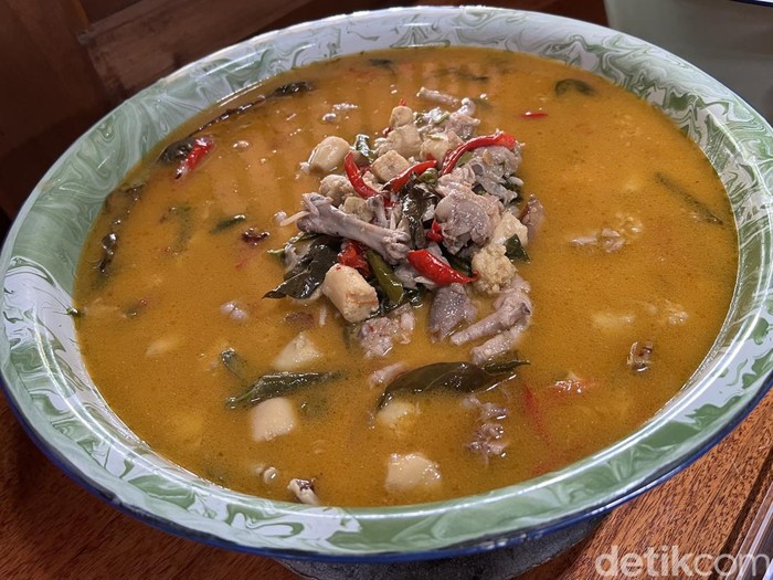 Warung Kopi Klotok Cisarua