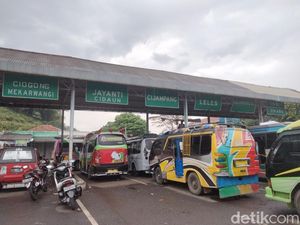 Tuntut Travel Gelap Ditindak, Sopir Elf di Cianjur Kembali Mogok Operasi