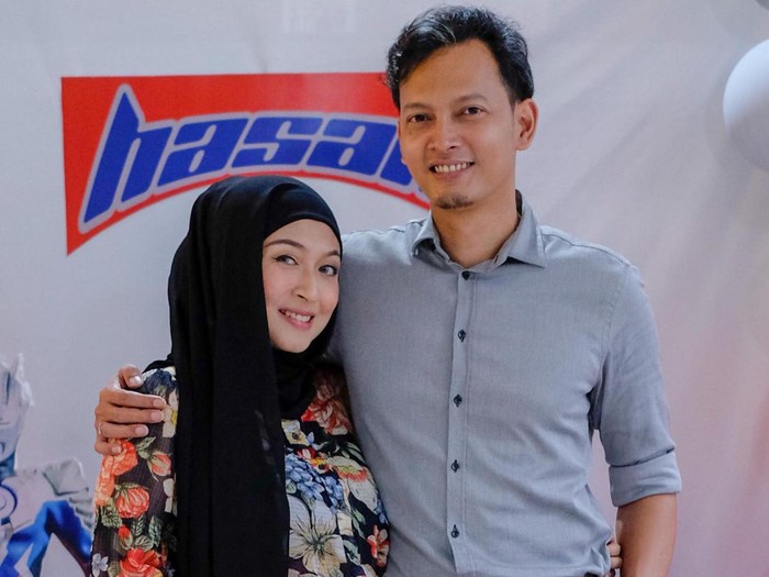 Fedi Nuril dan Istri