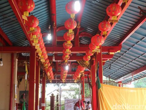 Kelenteng Hok Hien Bio Kudus bersiap sambut Tahun Baru Imlek, Minggu (30/1/2022).