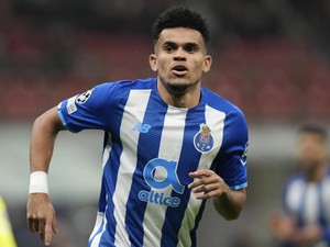 Luis Diaz Resmi Berseragam Liverpool